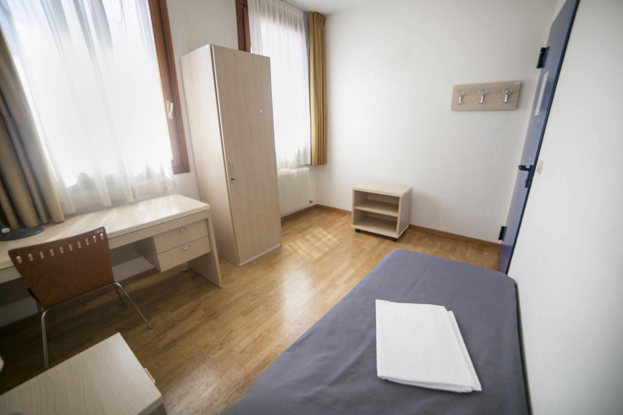Sunny Terrace Hostel Venice Exterior photo