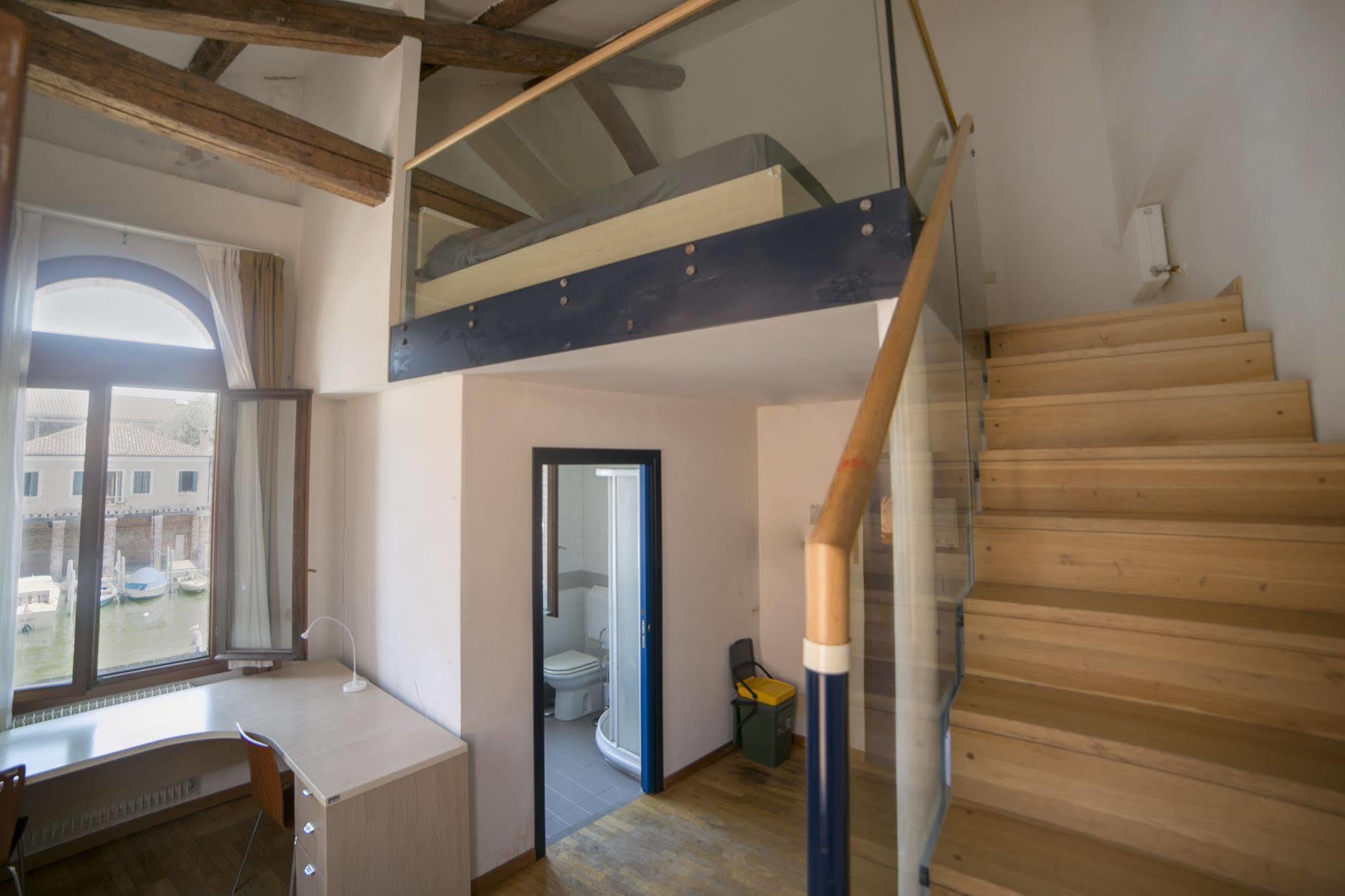 Sunny Terrace Hostel Venice Exterior photo